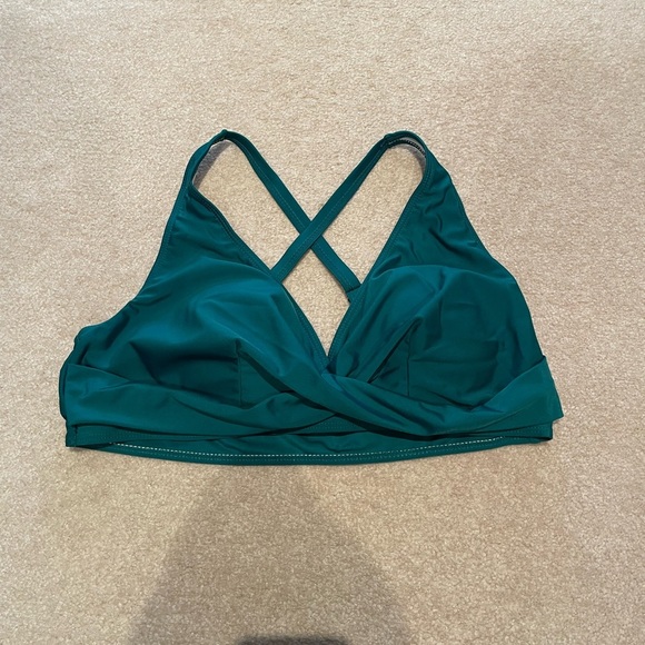 NWOT Green bikini top - Picture 1 of 3